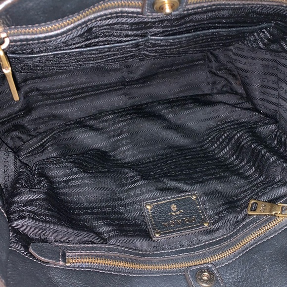 Prada Limited edition large Vitello Daino Tote - Picture 7 of 8